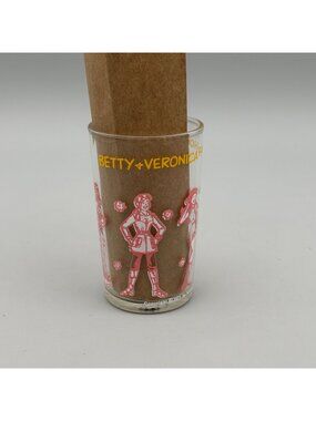 1971 Archie Comics Betty & Veronica Fashion Show 4" Glass Tumbler Drinkware